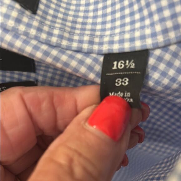 Nordstrom’s Men's Blue Checkered Shirt. Traditional fit - Picture 4 of 7